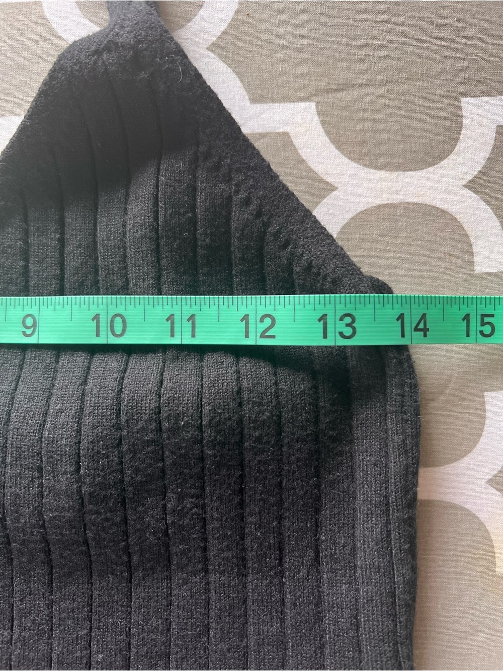 Abercrombie Black Ribbed V-Neck Knit Cami Top - Picture 4 of 4